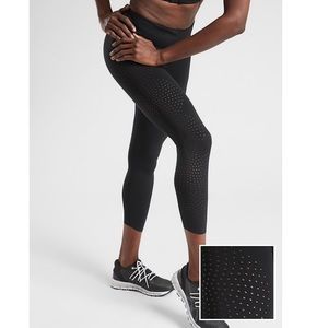 NWT Athleta velocity laser cut